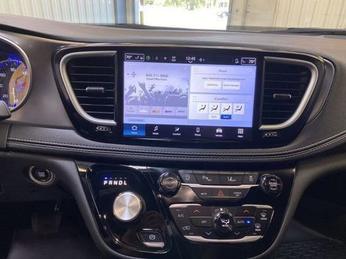 Used 2026 Chrysler Pacifica Select AWD/4WD image 39