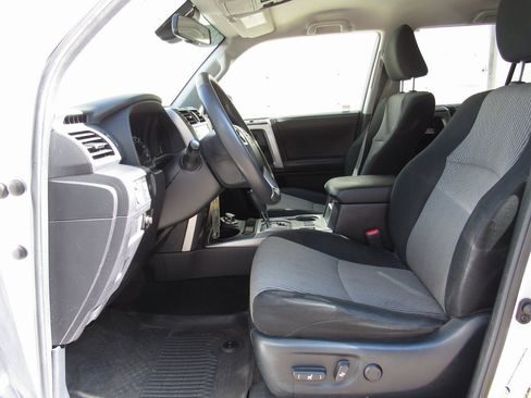 Certified 2020 Toyota 4Runner SR5 image 10