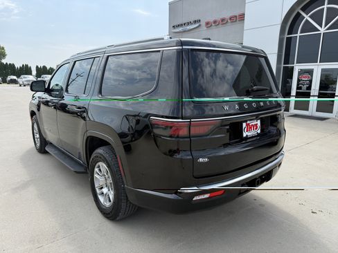 Used 2024 Jeep Wagoneer 4WD image 42