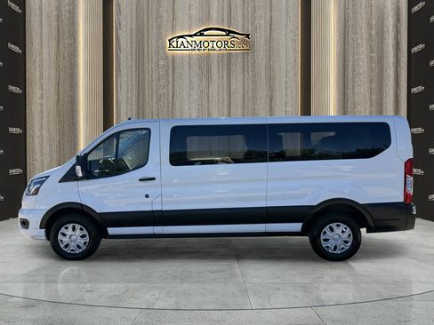 Used 2023 Ford Transit 350 XLT image 4