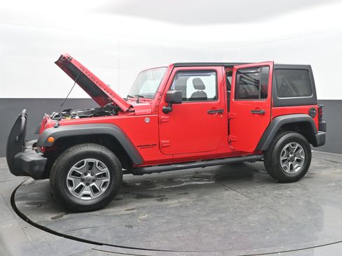 Used 2015 Jeep Wrangler Unlimited Rubicon image 41
