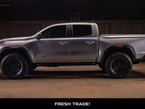 Used 2024 GMC Canyon AT4 w/ AT4 Premium Package AWD/4WD image 6