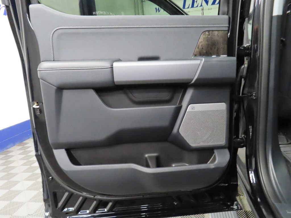 Used 2026 Ford F350 Lariat w/ Lariat Ultimate Package AWD/4WD image 58