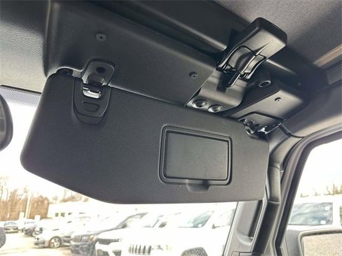 Certified 2022 Jeep Wrangler Unlimited Sport image 37