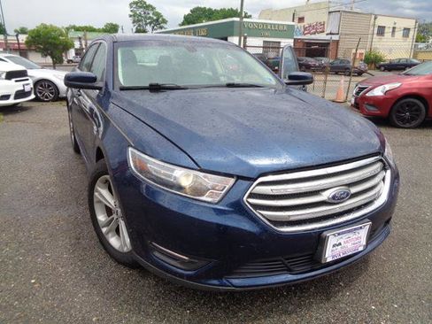 Used 2017 Ford Taurus SEL FWD image 39