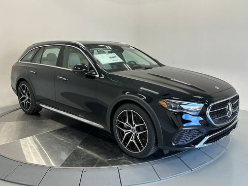 New 2026 Mercedes-Benz E 450 4MATIC All-Terrain Wagon image 2