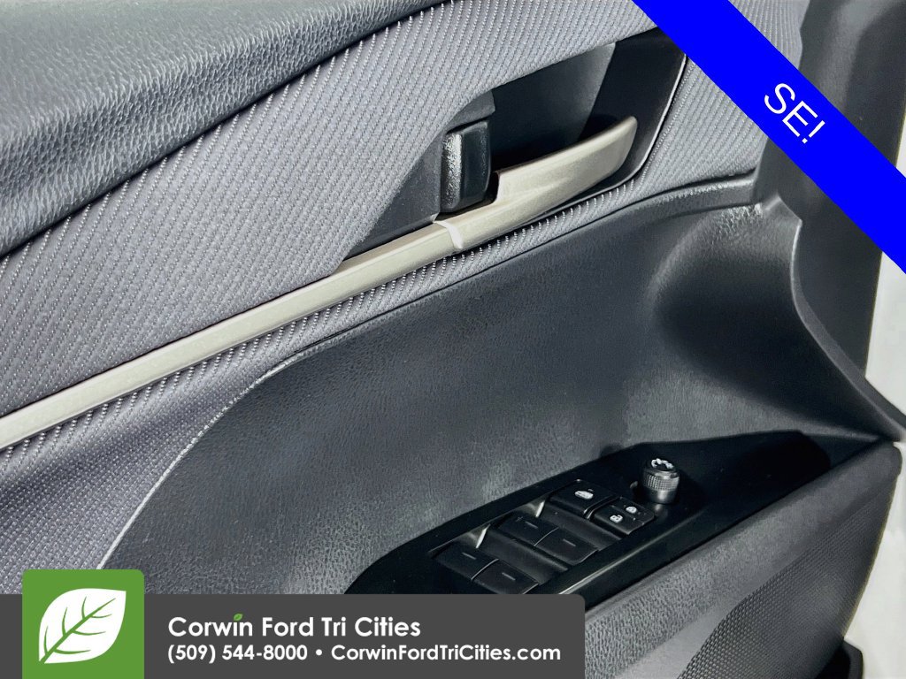Used 2025 Toyota Camry SE w/ Convenience Package AWD/4WD image 11
