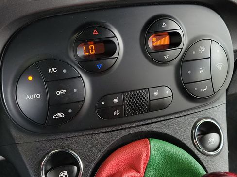 Used 2013 FIAT 500 Abarth w/ Beats Audio Pkg FWD image 26