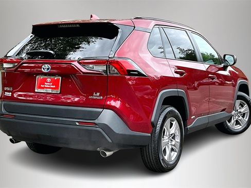 Used 2023 Toyota RAV4 LE image 5