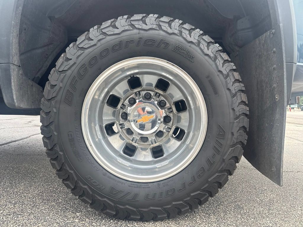 Used 2025 Chevrolet Silverado 3500 LT w/ Safety Package AWD/4WD image 10