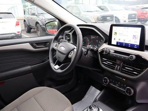 Used 2022 Ford Escape SE w/ Cold Weather Package AWD/4WD image 38
