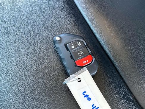 Used 2023 Jeep Gladiator Rubicon w/ Cold Weather Group AWD/4WD image 13