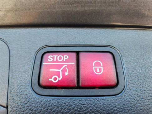 Used 2019 Mercedes-Benz GLC 300 image 19