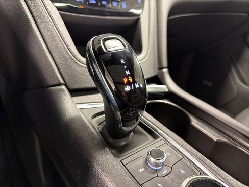 Used 2023 Cadillac XT6 Premium Luxury FWD image 43