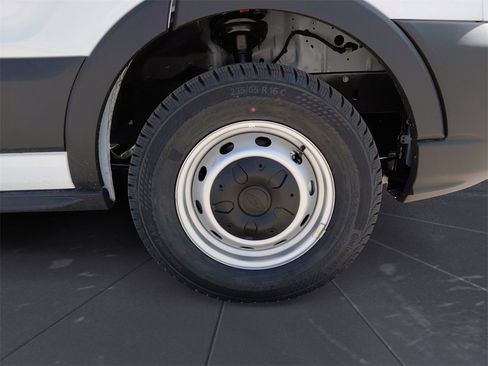 New 2025 Ford Transit 250 148 Medium Roof image 14