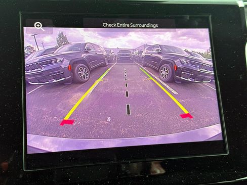 New 2025 Jeep Grand Cherokee L Altitude image 17