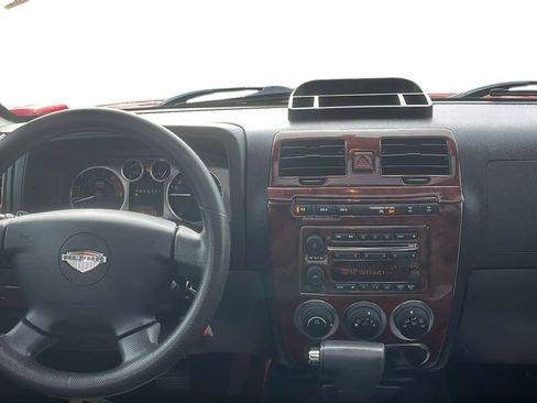 Used 2009 HUMMER H3T Alpha image 26