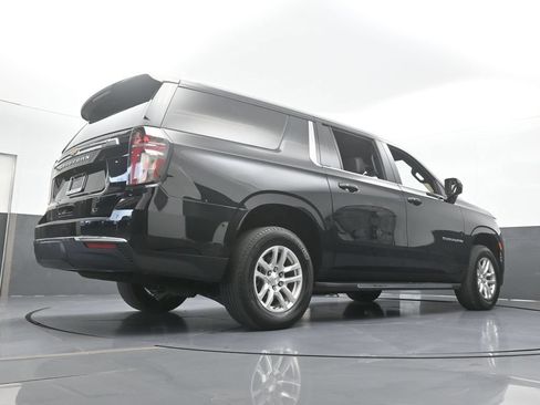 Used 2024 Chevrolet Suburban LT RWD image 63