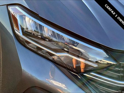 Used 2024 Volkswagen Jetta SE image 29