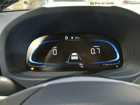 Used 2025 Hyundai Venue Limited image 15