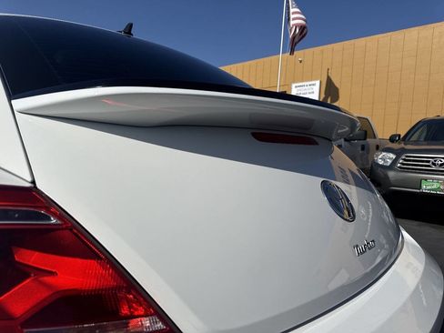 Used 2012 Volkswagen Beetle 2.0T w/ Lamp & Wheel Pkg FWD image 29