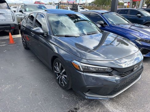 Used 2024 Honda Civic EX image 2