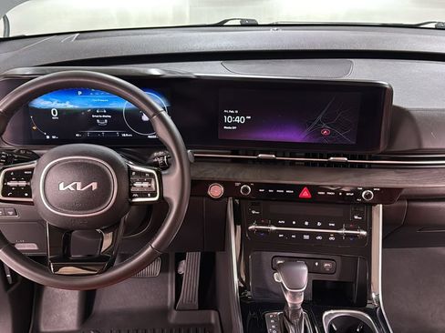 Used 2024 Kia Carnival SX image 9