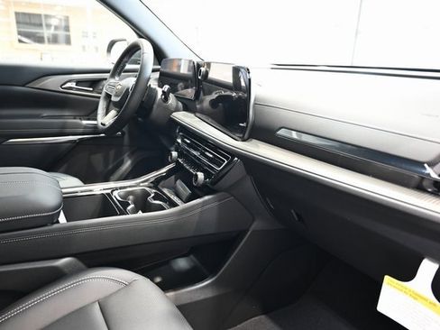 New 2026 Chevrolet Traverse LT w/ Driver Confidence Package image 14