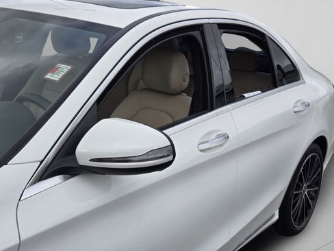 Used 2021 Mercedes-Benz C 300 Sedan image 31