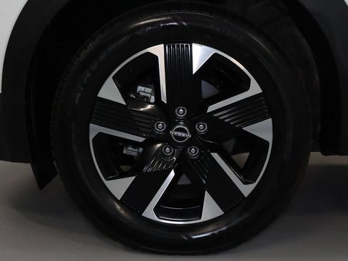 Used 2025 Nissan Kicks SV AWD/4WD image 28