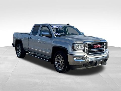 Used 2018 GMC Sierra 1500 SLT w/ SLT Premium Package image 7
