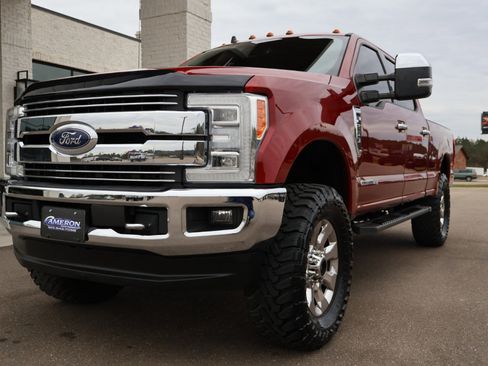Used 2019 Ford F250 Lariat w/ Lariat Ultimate Package image 2