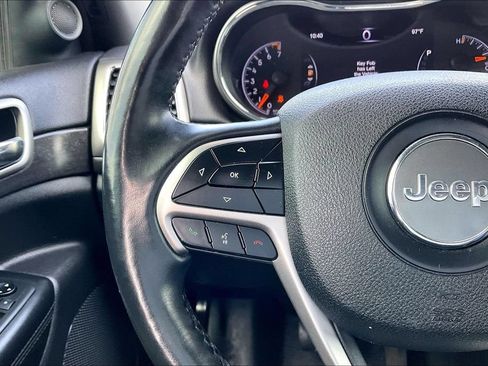 Used 2018 Jeep Grand Cherokee Altitude AWD/4WD image 8