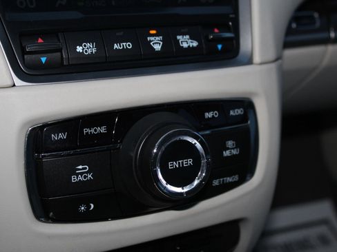 Used 2015 Acura RLX w/ Technology Package image 32