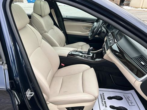 Used 2013 BMW 550i xDrive Sedan image 15