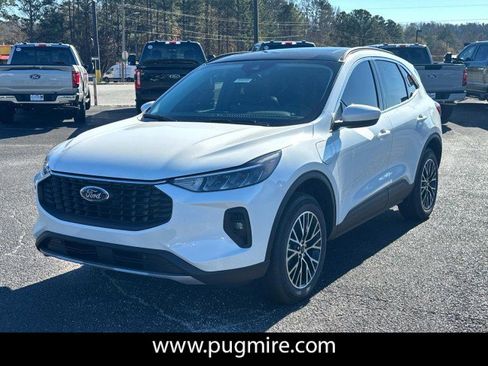 New 2025 Ford Escape SE image 3