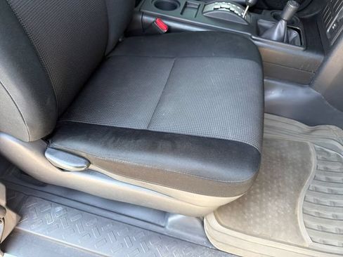Used 2011 Toyota FJ Cruiser 4WD w/ Convenience Pkg image 26