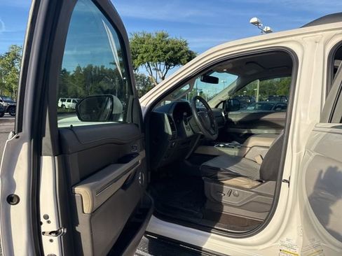 Used 2019 Ford Expedition XLT w/ Equipment Group 202A image 12