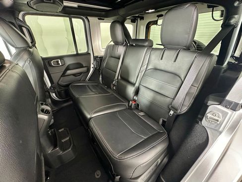 Used 2022 Jeep Wrangler Unlimited Sahara w/ Cold Weather Group image 32