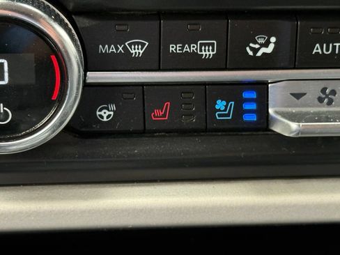 Used 2022 Ford Expedition Max XLT AWD/4WD image 12