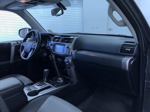 Used 2017 Toyota 4Runner SR5 Premium AWD/4WD image 26
