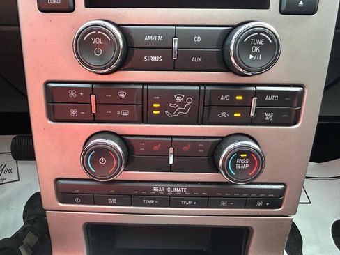 Used 2009 Ford Flex SEL FWD image 25
