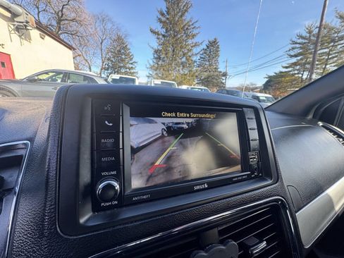 Used 2017 Dodge Grand Caravan GT image 15