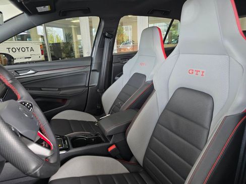 Used 2024 Volkswagen GTI SE FWD image 18