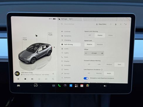 Used 2024 Tesla Model Y Long Range RWD image 25