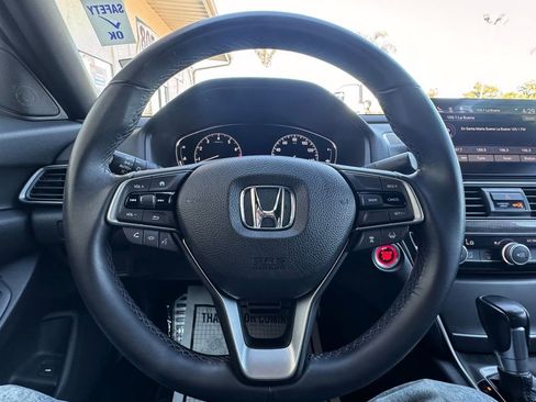Used 2018 Honda Accord Sport image 12