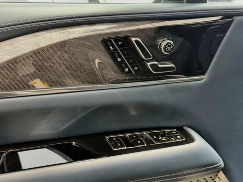 Certified 2025 Cadillac Escalade IQ Sport 2 w/ LPO, ONYX Package AWD/4WD image 17
