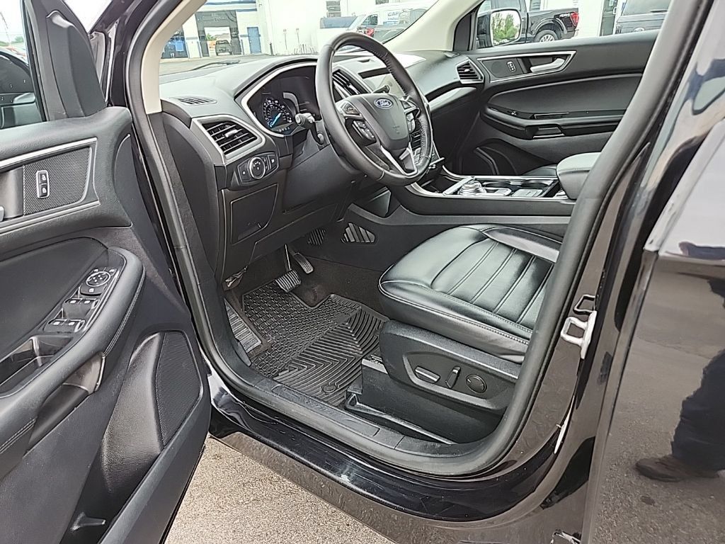 Used 2020 Ford Edge SEL AWD/4WD image 28
