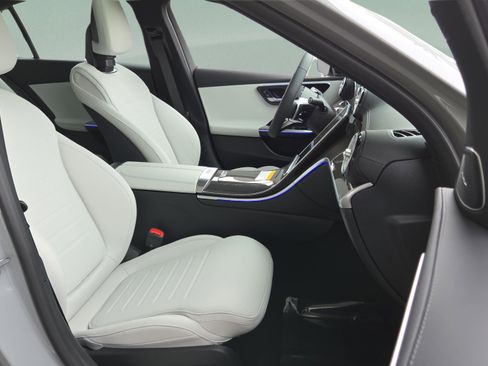 New 2026 Mercedes-Benz C 300 4MATIC Sedan image 25