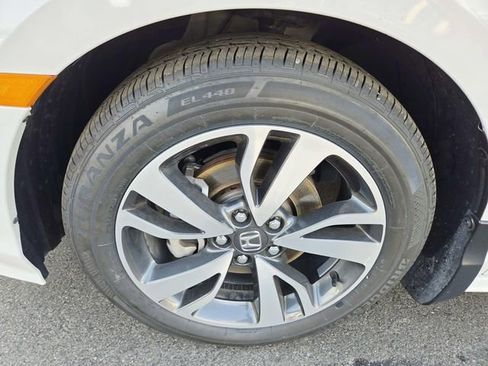 Used 2023 Honda Odyssey Touring image 17